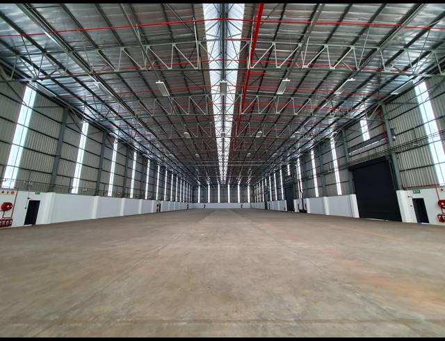 3,300M² WAREHOUSE TO LET IN ISANDO